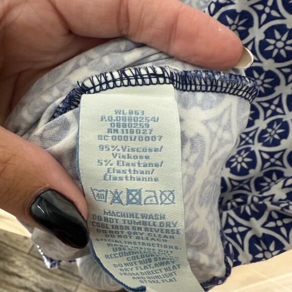 Boden Cap Sleeve Faux Wrap Blouse Geo Print Navy Blue Size 10 - Picture 4 of 4